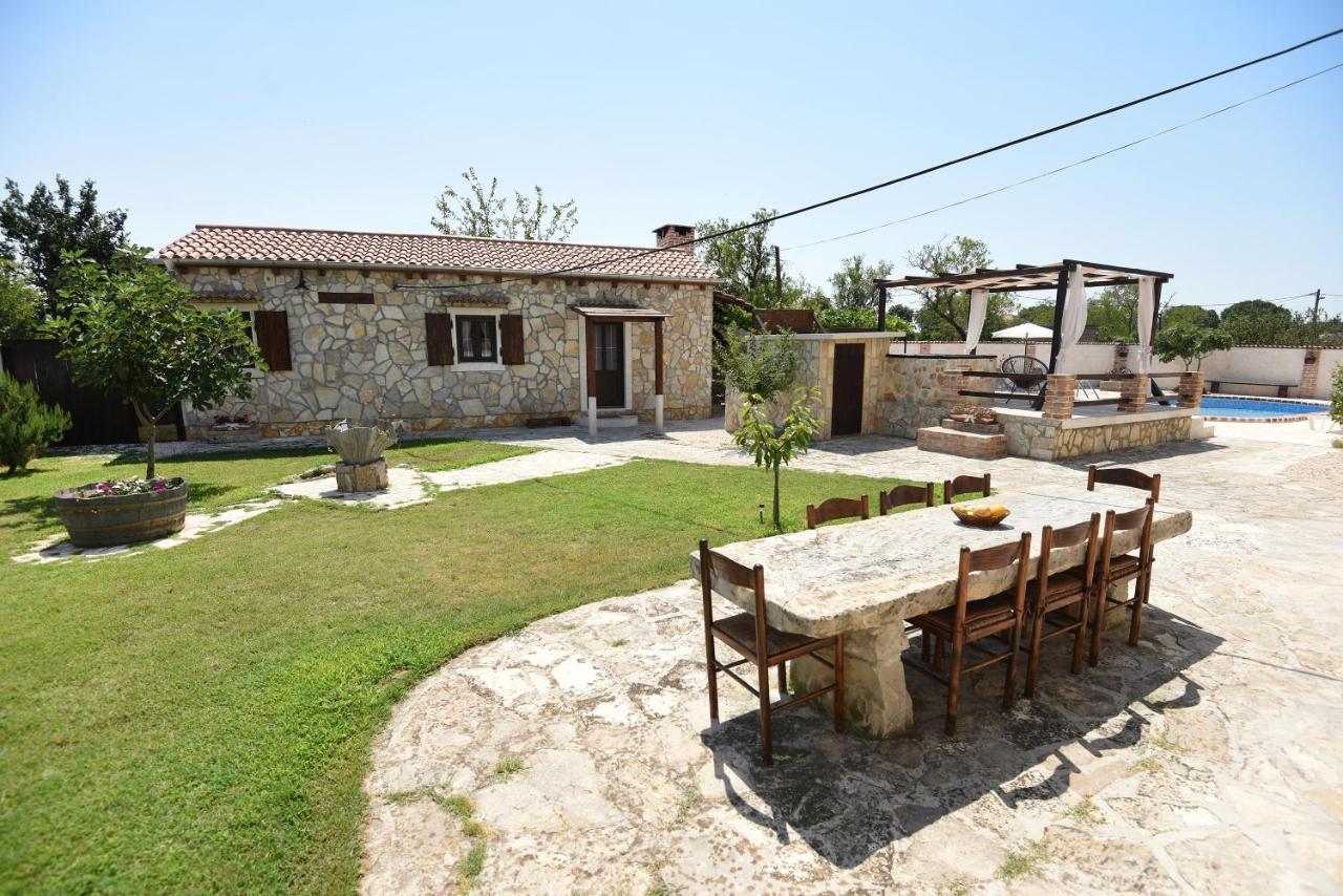 House & Apartment Palaca Donji Zemunik Екстер'єр фото