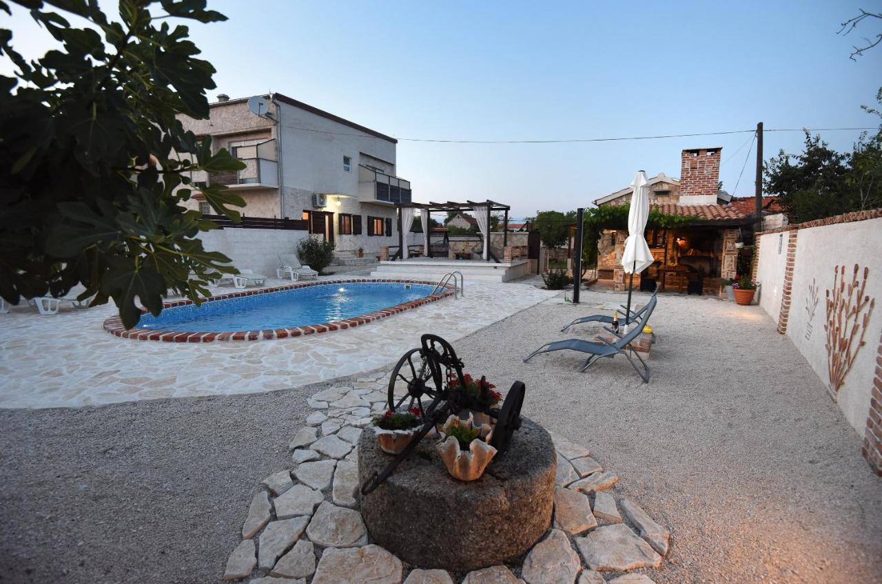 House & Apartment Palaca Donji Zemunik Екстер'єр фото