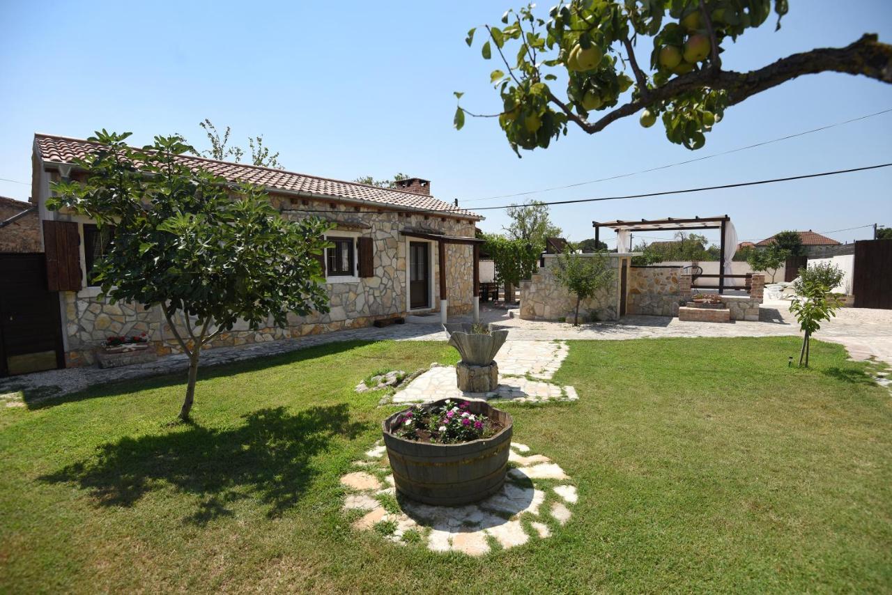 House & Apartment Palaca Donji Zemunik Екстер'єр фото