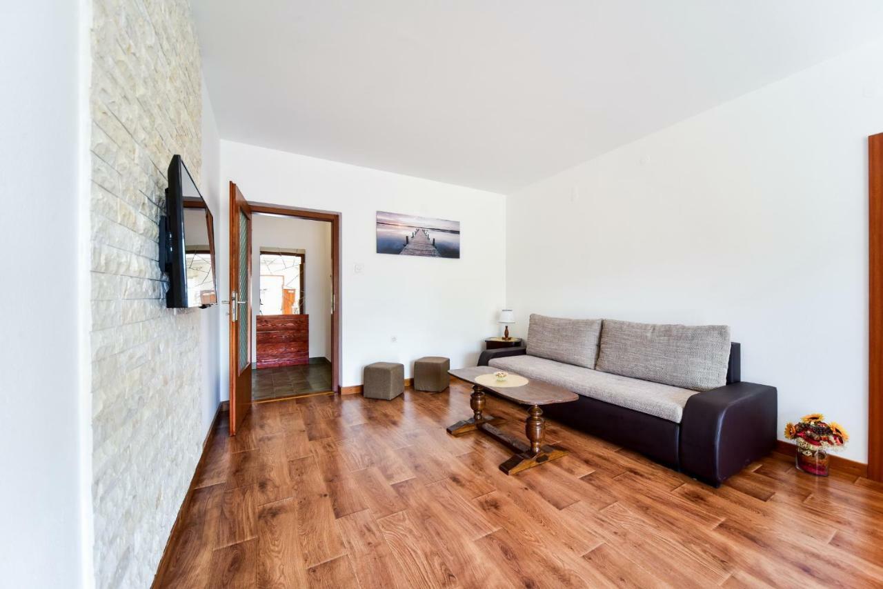 House & Apartment Palaca Donji Zemunik Екстер'єр фото